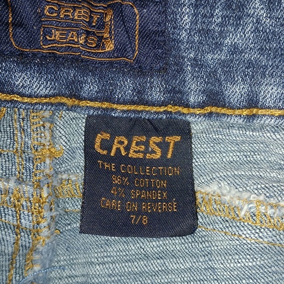 ⚜️ Y2K Crest Jean Capris - Picture 10 of 16